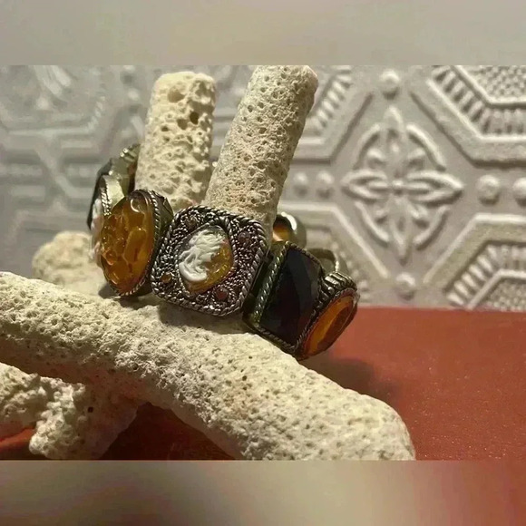 Vintage Victorian  Cameo Bracelet with Flexibility (Elastic) Smokey Stones - Picture 4 of 9